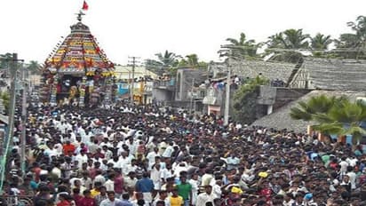 ಲೋಕಾಪುರ: ಭಕ್ತರ ಹರ್ಷೋದ್ಗಾರದ ಮಧ್ಯೆ ವೆಂಕಟೇಶ್ವರ ರಥೋತ್ಸವ