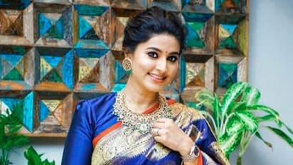 கர்ப்பிணி ஏஞ்சலாக மாறிய புன்னகை இளவரசி சினேகா... தாறுமாறு வைரலாகும் க்யூட் போட்டோஸ்...!