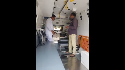 108 వాహనాన్ని పరిశీలించిన ప్రభుత్వ విప్ ఉదయభాను