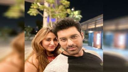 বয়ফ্রেন্ডের বাড়িতে আটকে এ কি হাল ঐন্দ্রিলার, এক জামা পরেই দিন কাটছে অভিনেত্রীর