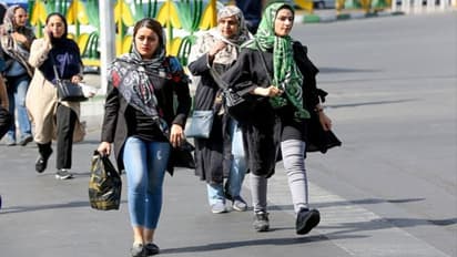 ৪০ বছর পর বৃহস্পতিবার আবার মাঠে বসে ফুটবল দেখবেন ইরানের মহিলারা