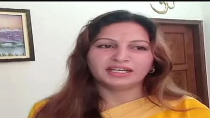 'भारत माता की जय' वाले बयान पर सोनाली फोगाट ने मांगी माफी, कहा था- थू है ऐसे युवाओं पर