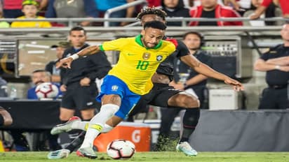 ব্রাজিলের হয়ে ১০০টি আন্তর্জাতিক ম্যাচ খেলার অপেক্ষায় নেইমার