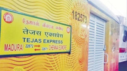 தேஜஸ் எக்ஸ்பிரஸில் திடீரென ஒலித்த அலாரம்..! நடுவழியில் ரயில் நிறுத்தப்பட்டதால் பரபரப்பு...!