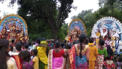 একাদশীতে পুজোয় মাতেন বড়জোল গ্রামের আদিবাসীরা