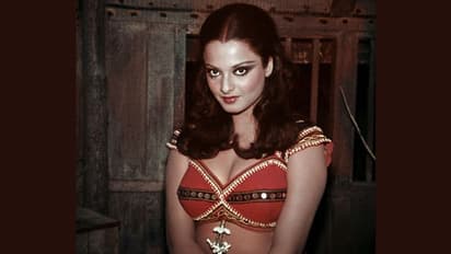 বয়সে ছোট সঞ্জয়ের সঙ্গে বিবাহ গুঞ্জন আজও পিছু ছাড়েনি রেখার, জানুন আসল সত্য