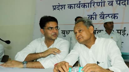 गहलोत सरकार का एक साल पूरा:पोस्टरों में छाए गहलोत, पायलट गायब