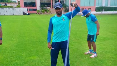 বিজয় হাজারেতে অভিমন্যুর শতরান, সহজ প্রতিপক্ষ বিহারকে ৯ উইকেটে হারালো বাংলা