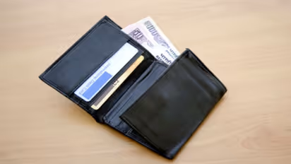 কোন পুরুষের হাতে প্রচুর টাকা-পয়সা রয়েছে? জানুন ধনী ব্যক্তিদের লক্ষণগুলি সম্পর্কে