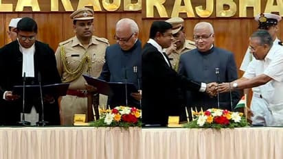 കേരള ഹൈക്കോടതി ചീഫ് ജസ്റ്റിസായി എസ് മണികുമാര് സത്യപ്രതിജ്ഞ ചെയ്തു