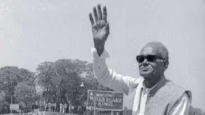 'ഇത് വിപ്ലവത്തിനുള്ള നേരമാണ്... പരിപൂർണവിപ്ലവം നടത്തേണ്ട സമയമായി...' ജയപ്രകാശ് നാരായൺ എന്ന ജെപി