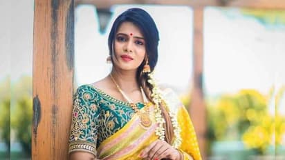 அடக்க ஒடுக்கமாய் போட்டோ போட்டாலும்.... அசிங்கமா தான் திட்டுவோம்... மீராமிதுனை வச்சி செய்யும் நெட்டிசன்கள்...!