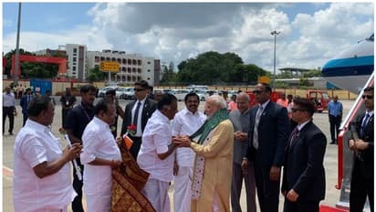 മഹാബലിപുരം ഉച്ചകോടി: മോദി ചെന്നൈയിലെത്തി, ഷി ജിന്പിങ്ങ് എത്തുന്നതില് ടിബറ്റന് വിദ്യാര്ത്ഥികളുടെ പ്രതിഷേധം