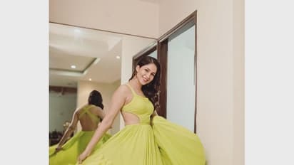 అందాల రాక్షసి హాట్ అండ్ క్యూట్ ఫొటోస్