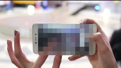 50 ரூபாய்க்கு ஆபாச படங்களை சப்ளை செய்த வாலிபர்கள்..! போக்சோவில் அதிரடி கைது..!