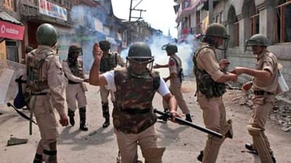 श्रीनगर : कड़ी सुरक्षा के बीच लाल चौक के पास हुआ ग्रेनेड अटैक, 7 लोग घायल