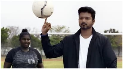 'విజిల్' కాపీ కథ.. విజయ్ చుట్టూ వివాదాలే!