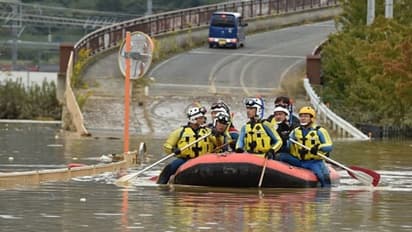 জাপান জুড়ে মৃত্যু মিছিল, আবে-কে সাহায্যের হাত বাড়ালেন মোদী, পাঠালেন যুদ্ধ জাহাজ