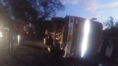 లక్డికపూల్ లో రోడ్డు ప్రమాదం... భారీ ట్రాఫిక్ జాం (వీడియో)