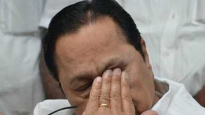 பிரச்சாரத்தில் குலுங்கி குலுங்கி அழுத துரைமுருகன்... கிராம மக்களும் நெகிழ்ந்த சம்பவம்!!