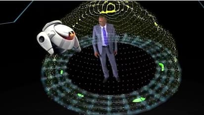 സൈബര് അറ്റാക്കിനെ എങ്ങനെ പ്രതിരോധിക്കാം; ഓഗ്മെന്റഡ് റിയാലിറ്റിയുടെ സഹായത്തില് മനോജ് എബ്രഹാം ഐപിഎസിന്റെ അവതരണം