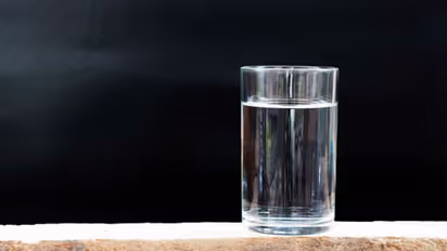 মেনে চলুন এই নিয়মগুলি, বাড়িকে রাখুন অশুভ শক্তি থেকে মুক্ত