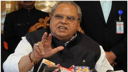 സത്യപാൽ മല്ലിക് പൊലീസ് സ്റ്റേഷനിൽ; കസ്റ്റഡിയിലെടുത്തതെന്ന് കർഷക നേതാക്കൾ, സ്വമേധയാ എത്തിയതെന്ന് പൊലീസ്