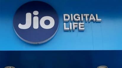 ಜಿಯೋ ಗ್ರಾಹಕರಿಗೆ ಬೊಂ‘ಬಾಟ್’ ಸೇವೆ; ಭಾರತದಲ್ಲಿ ಇದೇ ಮೊದಲ ಹೆಜ್ಜೆ!