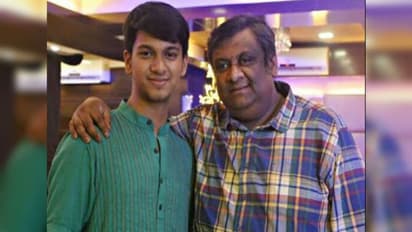 বাবার ছবিতে ছেলে,কৌশিক গঙ্গোপাধ্যায়ের দিকে নেপটিজমের তীর, কি প্রতিক্রিয়া পরিচালকের?