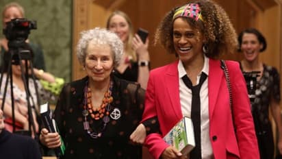 മാർഗരറ്റ് ആറ്റ്വുഡിനും ബെർണാഡിനോ എവരിസ്റ്റോയ്ക്കും ബുക്കര് പുരസ്കാരം