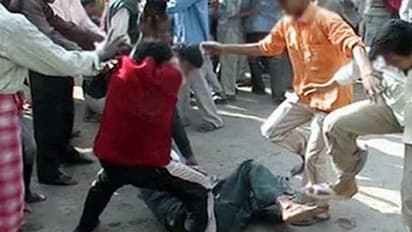 బదిలీ చేసిన సీఐపై ఆగ్రహం: పెట్రోల్ పోసుకుని ఏఎస్సై ఆత్మహత్యాయత్నం