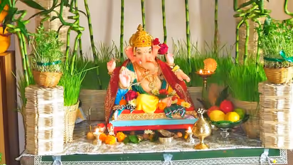 বাস্তু মেনে বানান ঠাকুরঘর, জীবনের সব পার্থনাই সফল হবে