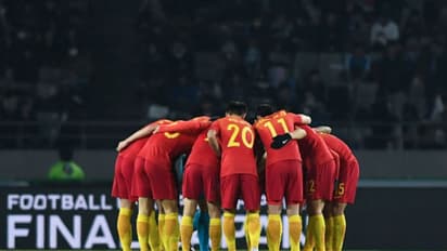 ലോകകപ്പ് യോഗ്യത: ഫുട്ബോള് ആരാധകരെ ഇരുട്ടില് നിര്ത്തി ഉത്തര കൊറിയ-ദക്ഷിണ കൊറിയ പോരാട്ടം ഇന്ന്