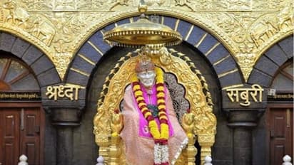 ಶಿರಡಿ ದೇವಾಲಯಕ್ಕೆ 2022ರಲ್ಲಿ 400 ಕೋಟಿ ಆದಾಯ! ದೇಶದ ಅತ್ಯಂತ ಶ್ರೀಮಂತ ದೇವಾಲಯಗಳಿವು..