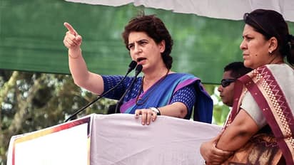 പ്രിയങ്ക ഗാന്ധിയുടേതടക്കമുള്ള ഫോണ്‍ ചോര്‍ത്തല്‍; അന്വേഷണം ആവശ്യപ്പെടാന്‍ കോണ്‍ഗ്രസ്