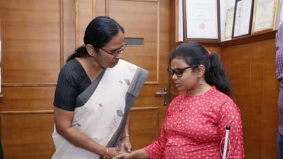 'കേരളം ഏറെ സൗഹാര്ദപരം'; പ്രാഞ്ജല് പാട്ടീല് മന്ത്രി ശൈലജ ടീച്ചറെ സന്ദര്ശിച്ചു