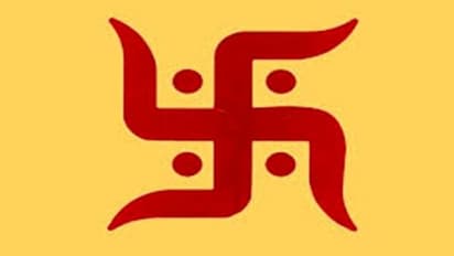 জীবনে কখনও হবে না টাকার অভাব, বাড়ির এই স্থানের আঁকুন স্বস্তিক চিহ্ন