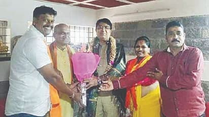 ರೌಡಿಶೀಟರ್ ದಂಪತಿಯಿಂದ ಸನ್ಮಾನ ಸ್ವೀಕರಿಸಿದ ಪೊಲೀಸ್ ಆಯುಕ್ತರು!