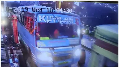 രോഗിയുമായി പോയ ആംബുലൻസിന് മാർഗതടസം സൃഷ്ടിച്ചു; സ്വകാര്യ ബസിനെതിരെ നടപടി