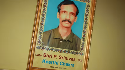 വീരപ്പനെ പിടികൂടാന് ഈ ഐഎഫ്എസ് ഓഫീസര് ചെയ്തത്? ഒടുവില് അദ്ദേഹം കൊല്ലപ്പെട്ടതെങ്ങനെ?