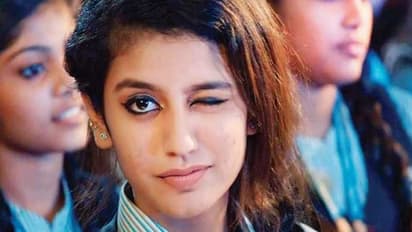 সোশ্যাল মিডিয়া থেকে গায়েব সেনসেশন প্রিয়া প্রকাশ, মানসিক অবসাদে ভুগছেন নাকি অভিনেত্রী