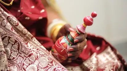 হিন্দু বিবাহ অনুযায়ী, পাত্র-পাত্রী কে সাত পাকে ঘোরানো হয়, জেনে নিন এর কারণ