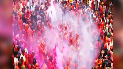 योगी सरकार का मथुरा को तोहफा, लट्ठमार होली को मिलेगी राजकीय मेले की मान्यता