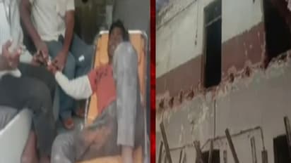 నాంపల్లిలో కుప్పకూలిన పురాతన భవనం