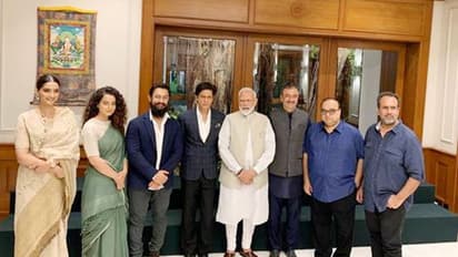 গান্ধীজির ১৫০ তম জন্মবার্ষিকী উদযাপনে কী প্রতিক্রিয়া বলি তারকাদের, জানুন এক ক্লিকে