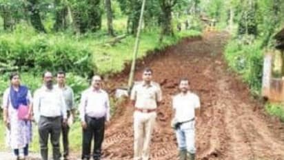 ಒತ್ತುವರಿಗೊಂಡ ಜಾಗ ತೆರವುಗೊಳಿಸಿ ರಸ್ತೆ ನಿರ್ಮಿಸಿದ ತಹಸೀಲ್ದಾರ್..!