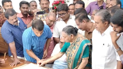 വി എസിന് 96;  ലളിതമായ ആഘോഷങ്ങള്‍