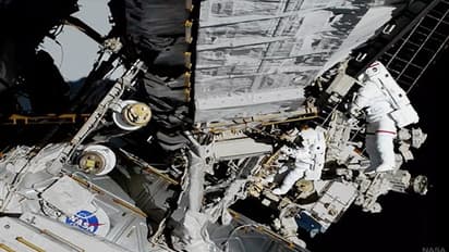 ಇನ್ನು ಲೇಟ್ ಆಗತ್ತೆ ಮನೆಯಲ್ಲಿ ಅಡಿಗೆ: ಆಧುನಿಕ ಮಹಿಳೆ ಮಾಡ್ತಿದ್ದಾಳೆ ಬಾಹ್ಯಾಕಾಶ ನಡಿಗೆ!