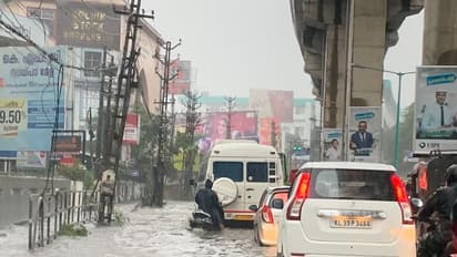 ধেয়ে আসছে ভয়াবহ ঘূর্ণিঝড়, জারি সতর্কতা