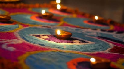 Kartik Amavasya 2021- কার্তিকী অমাবস্যায় দীপান্বিতা লক্ষ্মী পুজো করছেন, জেনে নিন এই তিথির মাহাত্ম্য